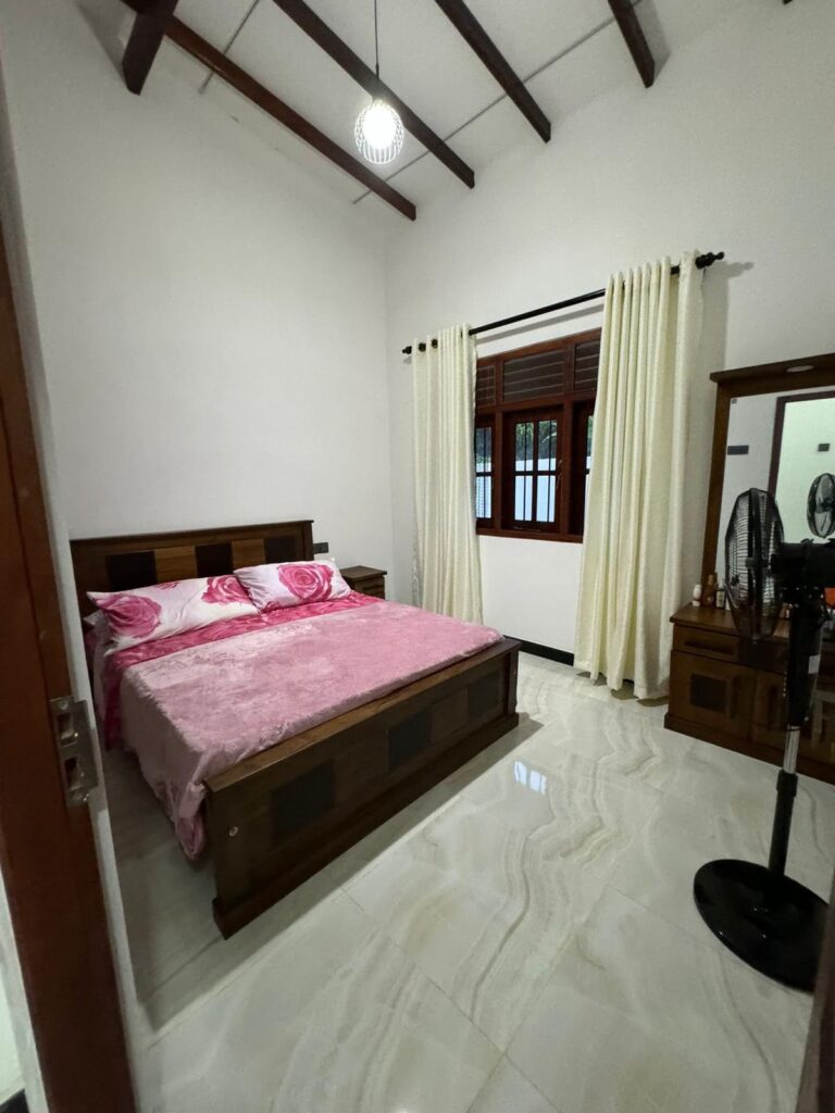 House for Sale – Katana, Madampalla