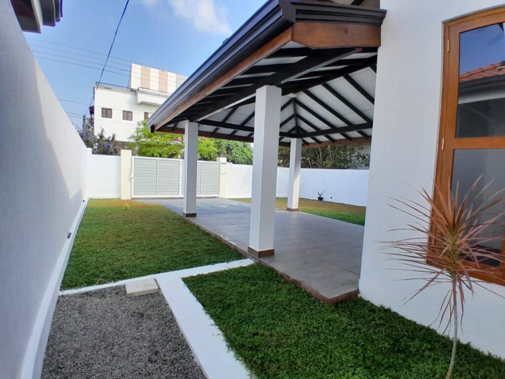 Brand new completed house for sale in Thimbirigaskatuwa
