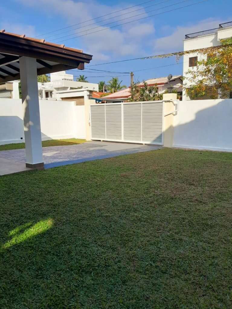 Brand new completed house for sale in Thimbirigaskatuwa