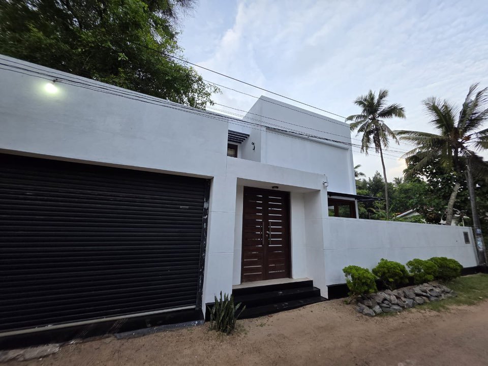 Luxury House for Sale – Kimbulapitiya