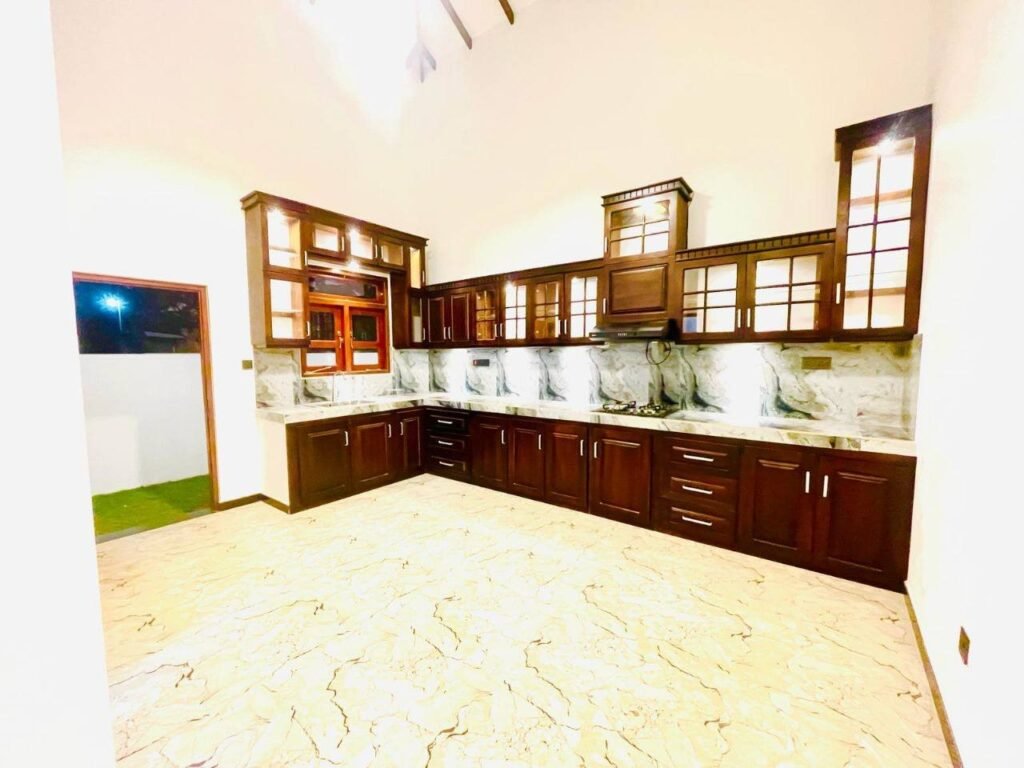 House For Sale – Katana