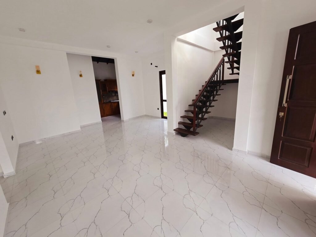 House For Sale – Daluwakotuwa