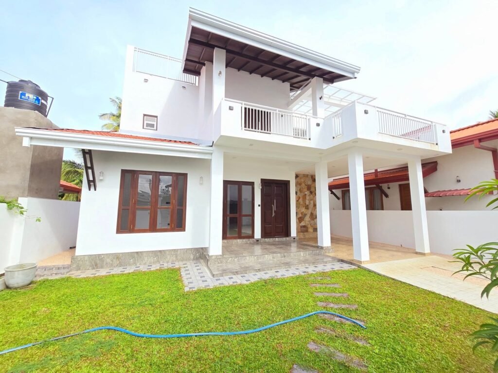 House For Sale – Daluwakotuwa