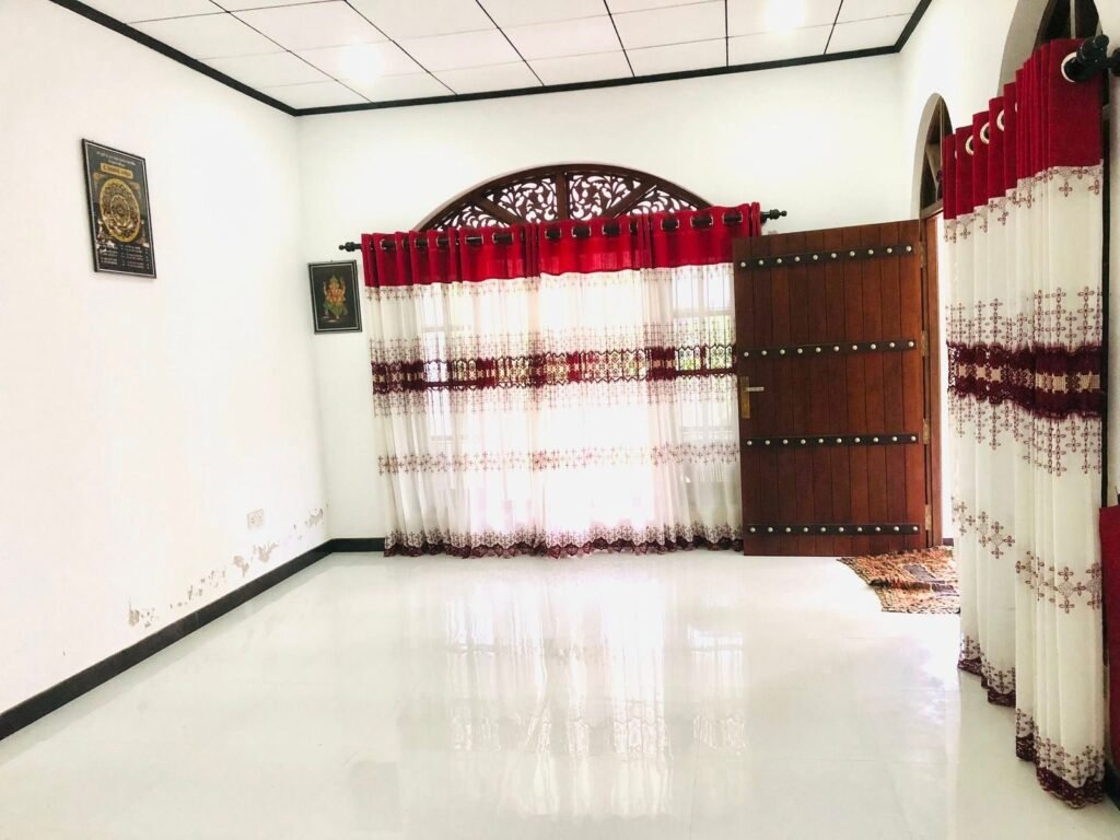 House for Sale Miriswatta