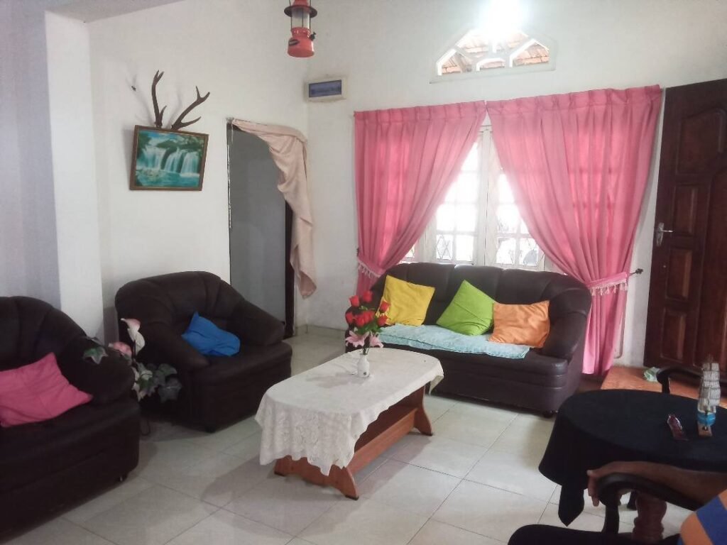House For Sale – Kadirana