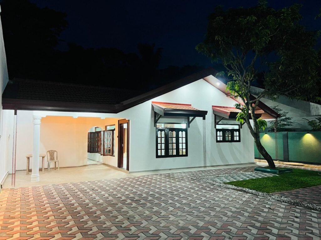 House For Sale – Rukkaththana Junction