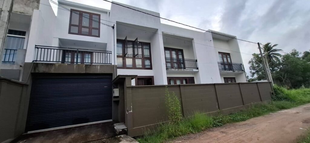 House For Sale – Rukkaththna Junction