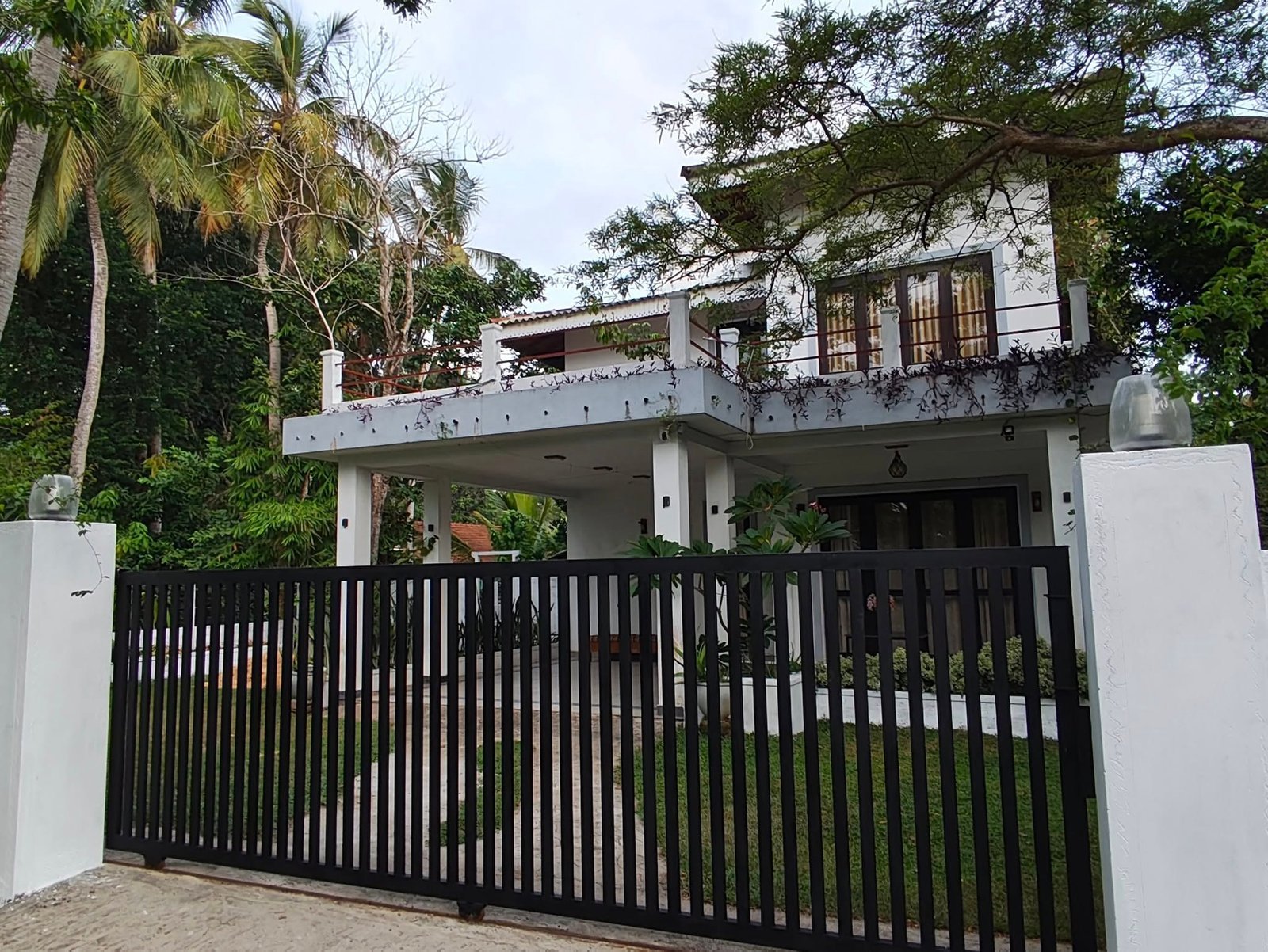 Two-Story Modern House for Rent in Kurana