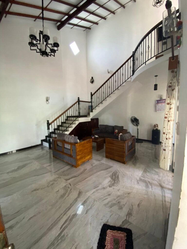 House for Sale – Akkarapanaha