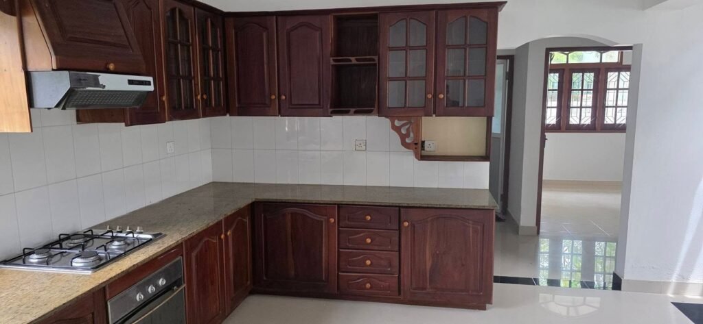 House for Sale – Katuwapitiya