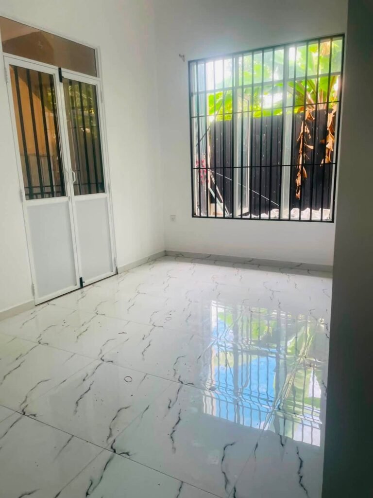 House for Rent – Katana