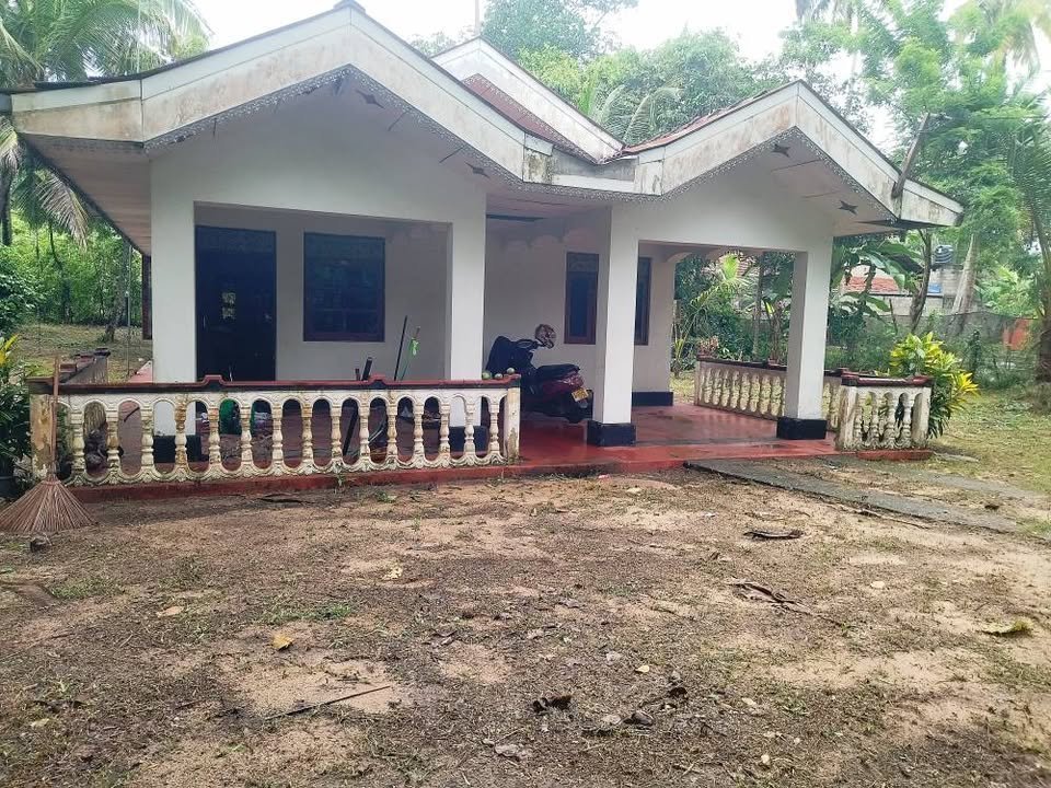 Land with House for Sale – Wennappuwa