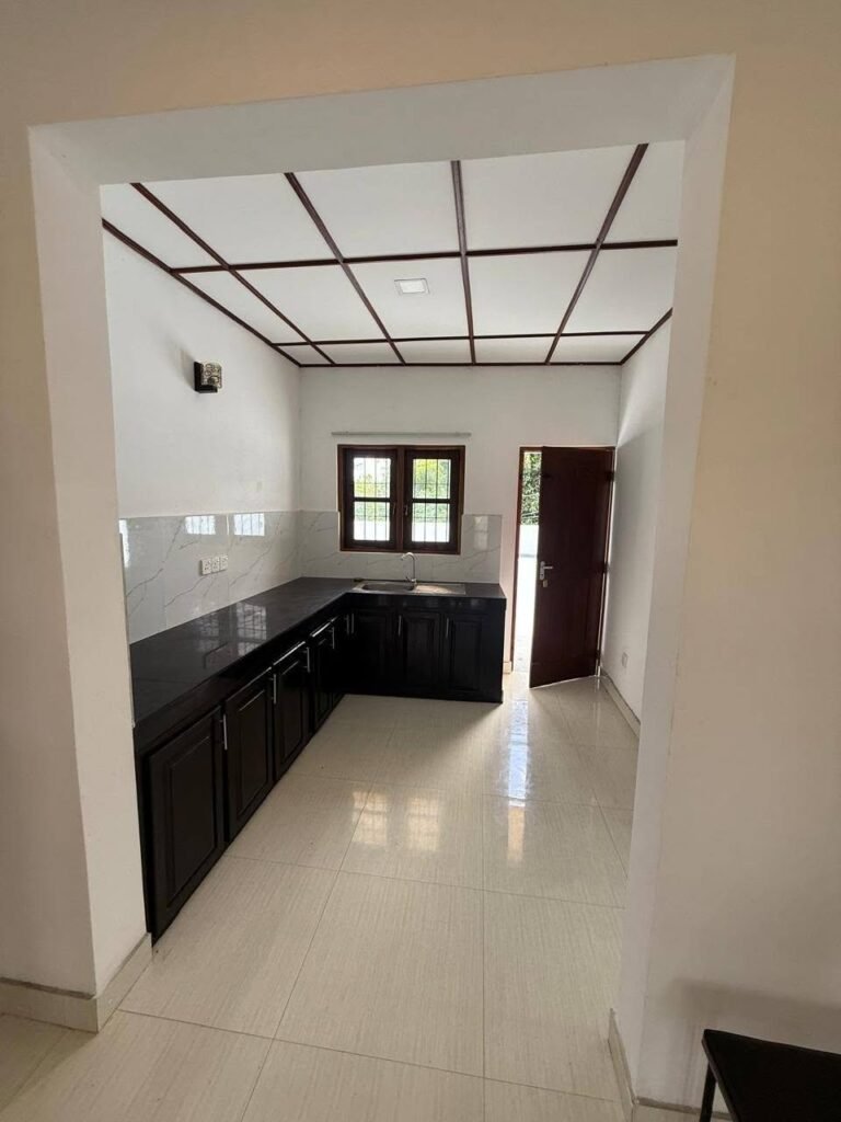 Upstair Separated House for Rent – Ja Ela