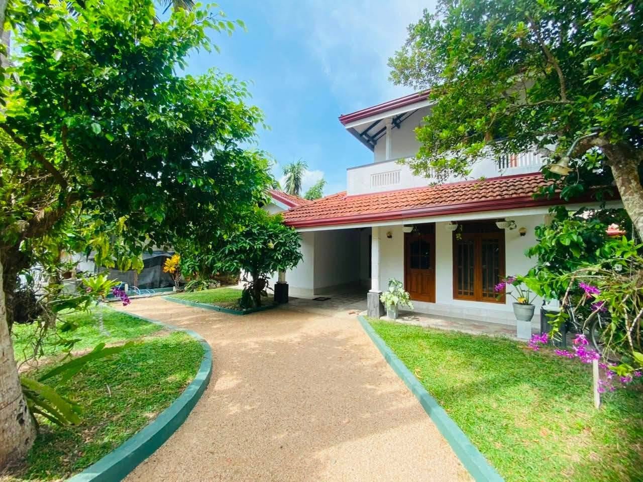 අගනා දෙමහල්නි වසක් විකිණිමට
