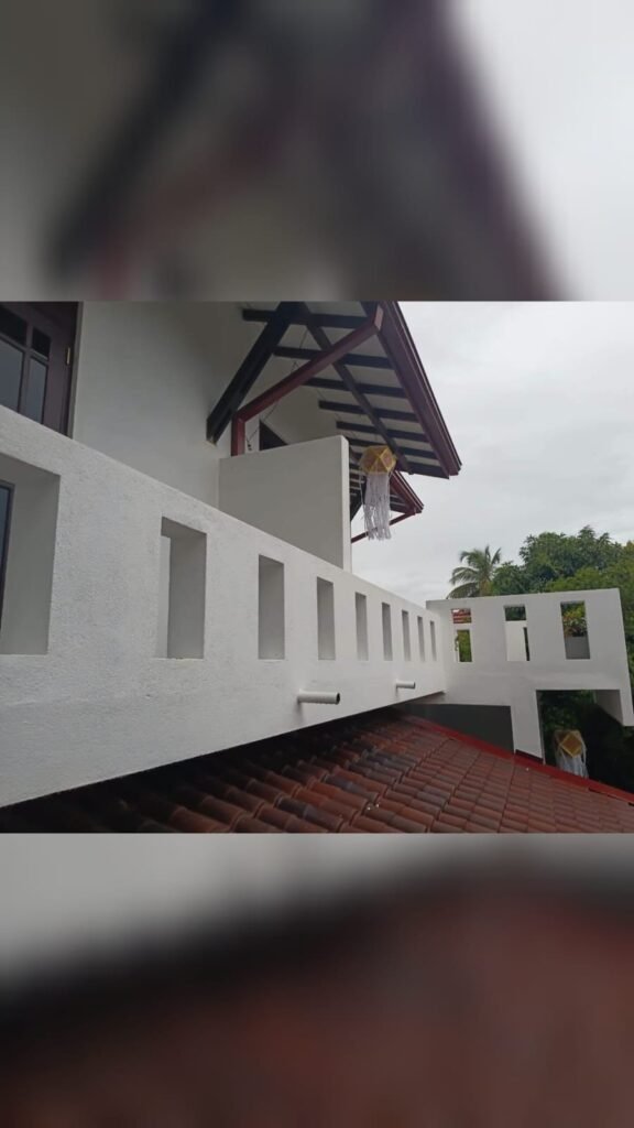 Upstairs house for rent – Eththukala