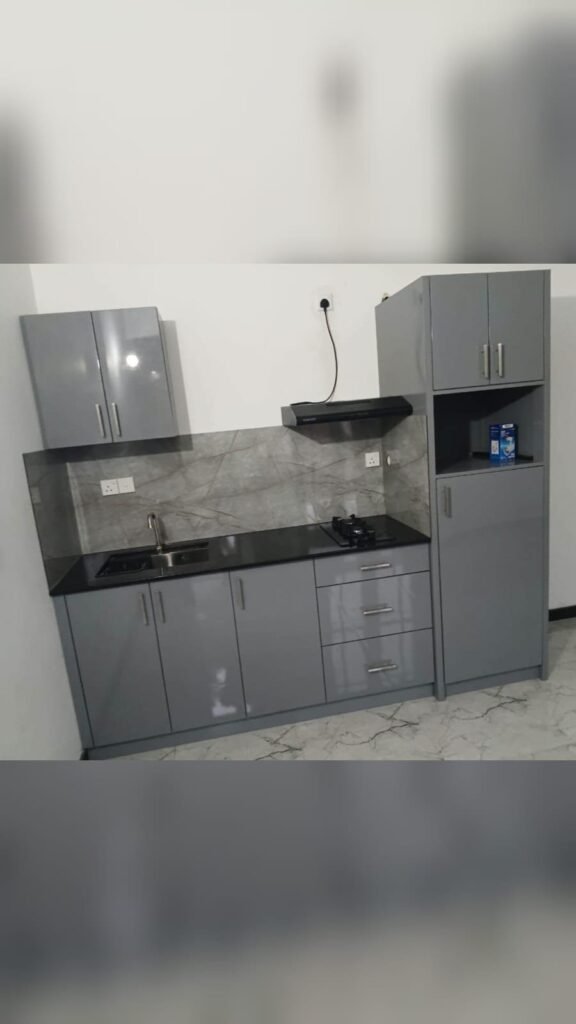 Upstairs house for rent – Eththukala