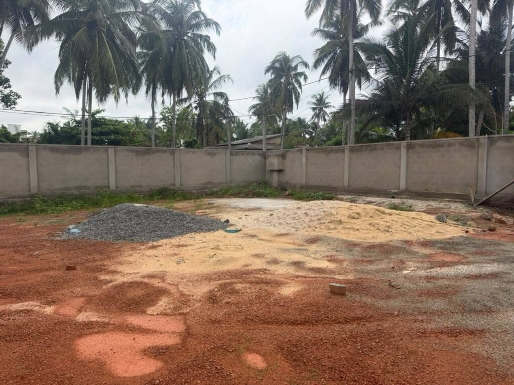 Land for Sale in Katuwapitiya