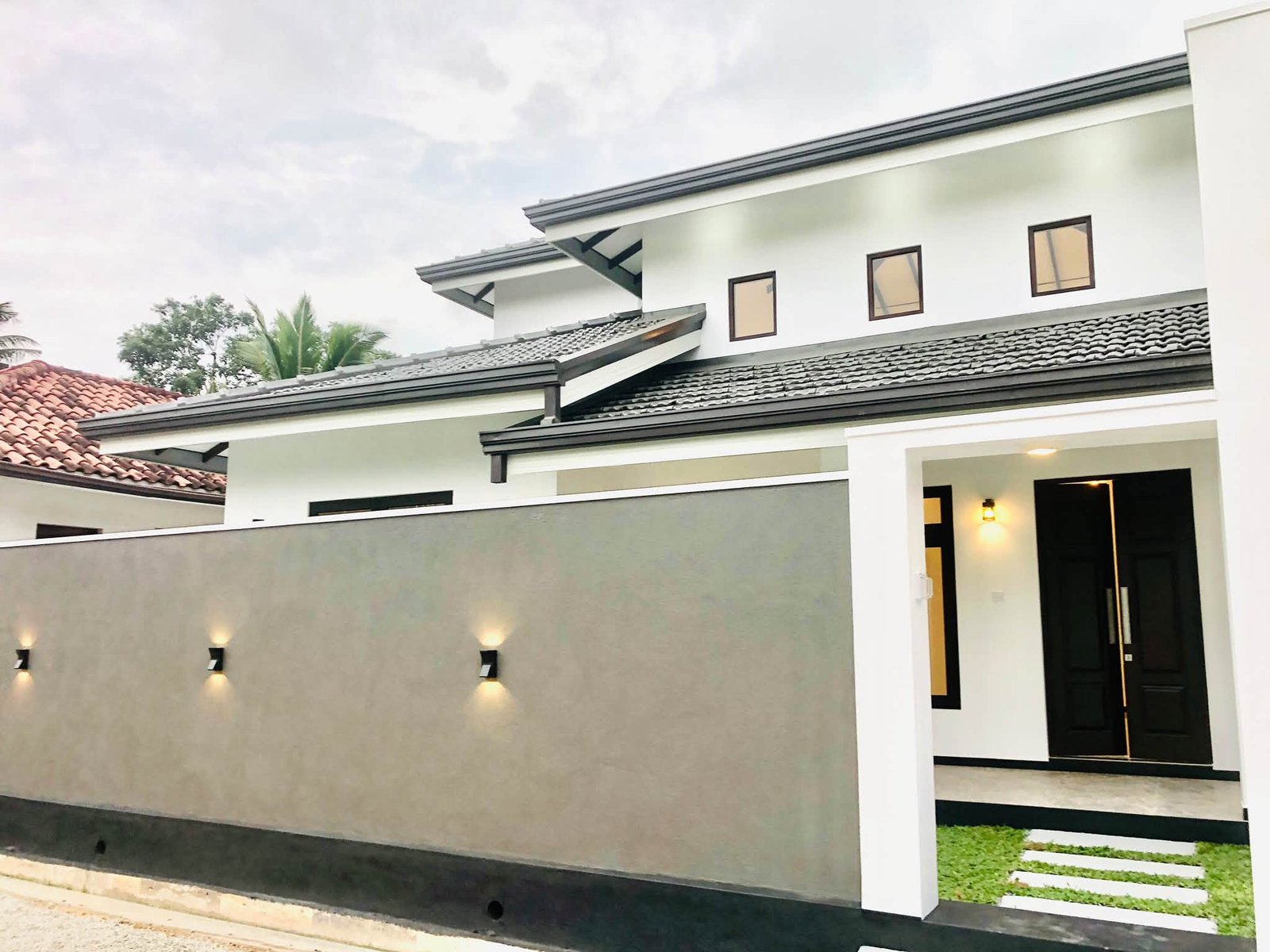 Brand New Luxury Complete House For Sale