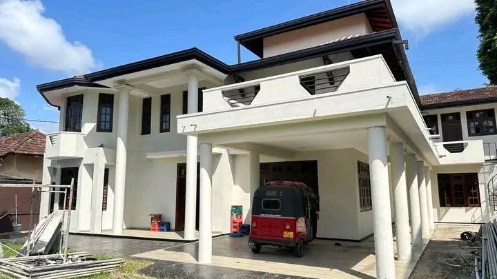 Main Road Facing House for Rent in Seeduwa