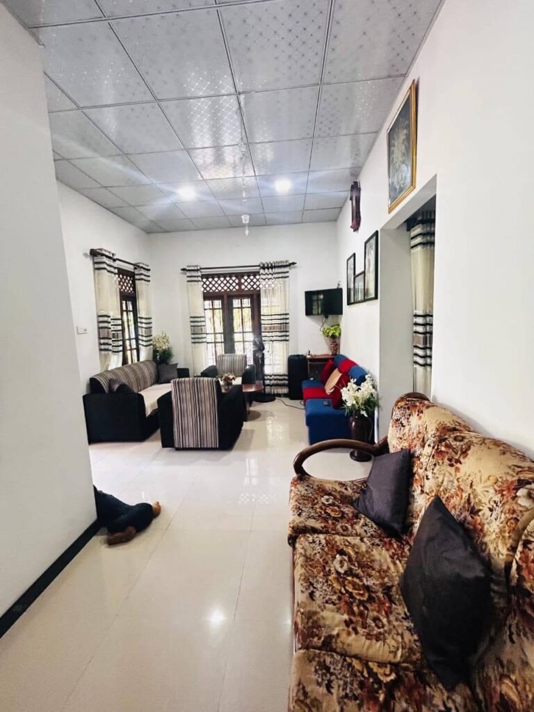 Complete Single Story House for Sale in Dankotuwa