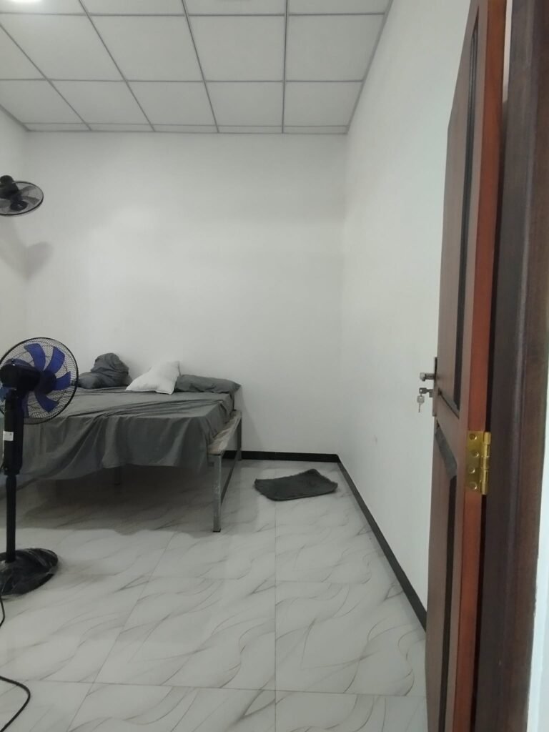 Upper Floor for Rent Near St. Jude Church, Daluwakotuwa