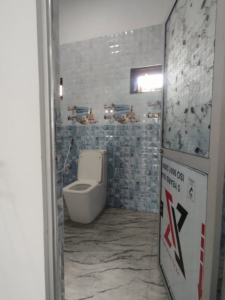 Upper Floor for Rent Near St. Jude Church, Daluwakotuwa