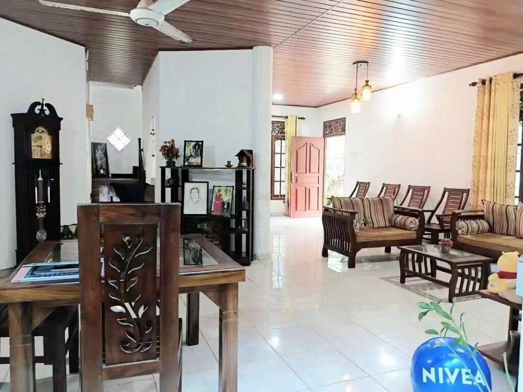 Spacious House for Sale in Minuwangoda