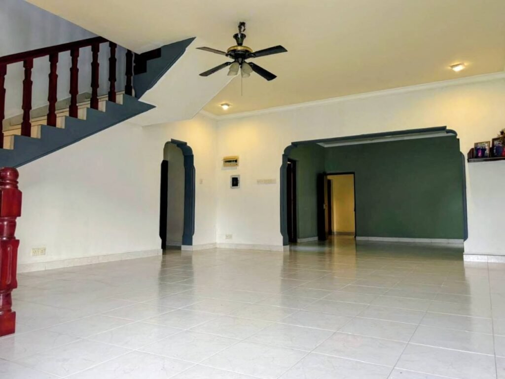 2 Story House for Sale in Negombo Daluwakotuwa